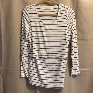 NWOT Motherhood Maternity Lift Up Nursing Tee